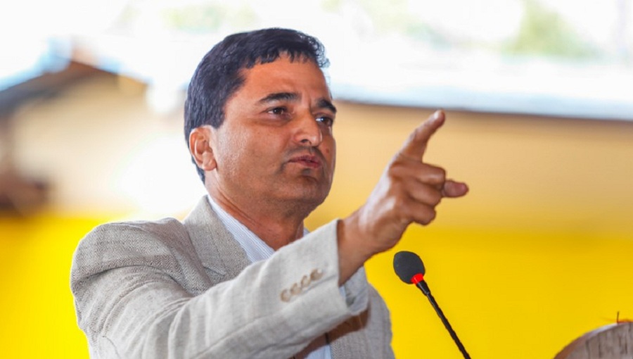 मन्त्री भट्टराईले सार्वजनिक गरे ‘फ्लाईङ स्कुल’ योजना