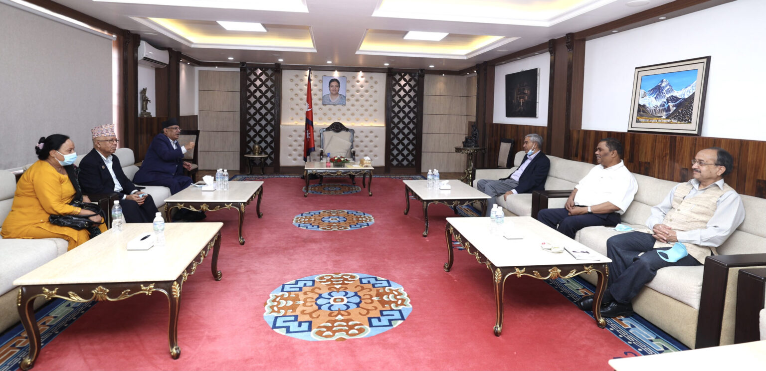 सत्ता गठबन्धनका शीर्षनेता आज चितवन जाँदै