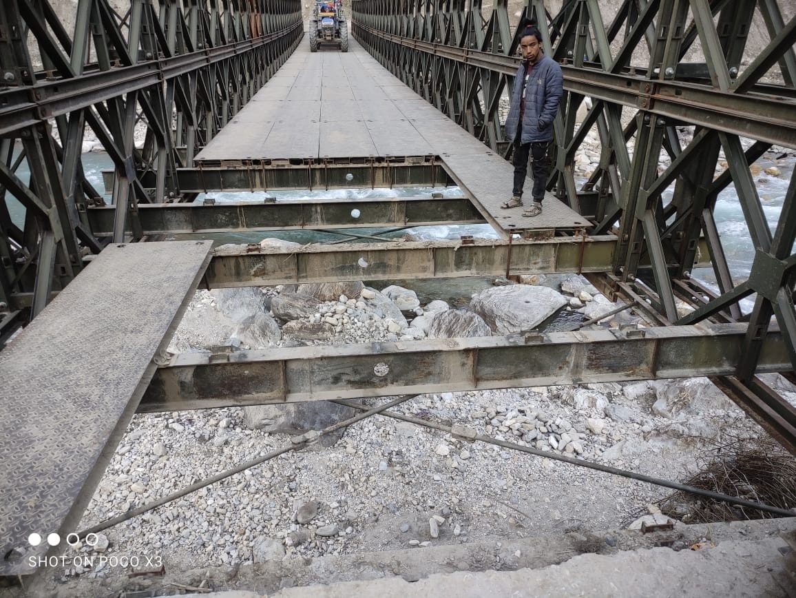 कछुवा गतिमा राष्ट्रिय गौरवका आयोजना