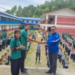 रसुवा भोटेकोशी बाढीपीडितका लागि प्रबुद्ध माविका विद्यार्थीले गरे सहयोग
